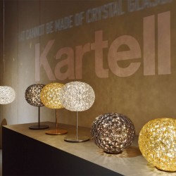 Lampe de table Planet LED sur pied - KARTELL - oralto-shop.com